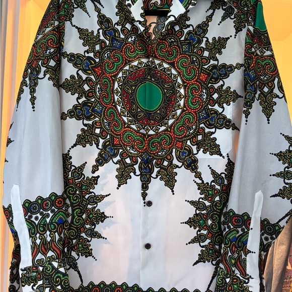 Colorful Patterned Button-Up Shirt - Picture 4 of 11